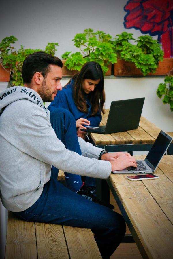 Joy Setas Coworking Vandrarhem Sevilla Exteriör bild
