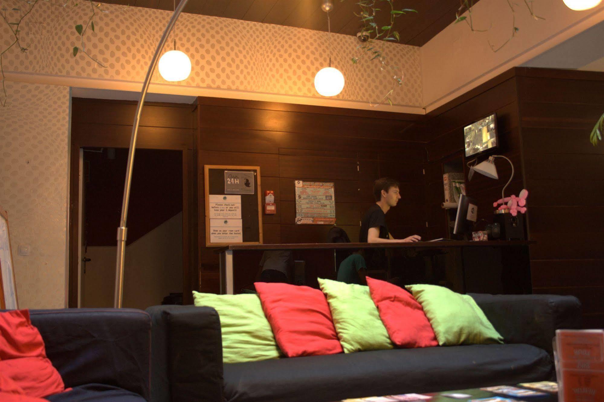 Joy Setas Coworking Vandrarhem Sevilla Exteriör bild