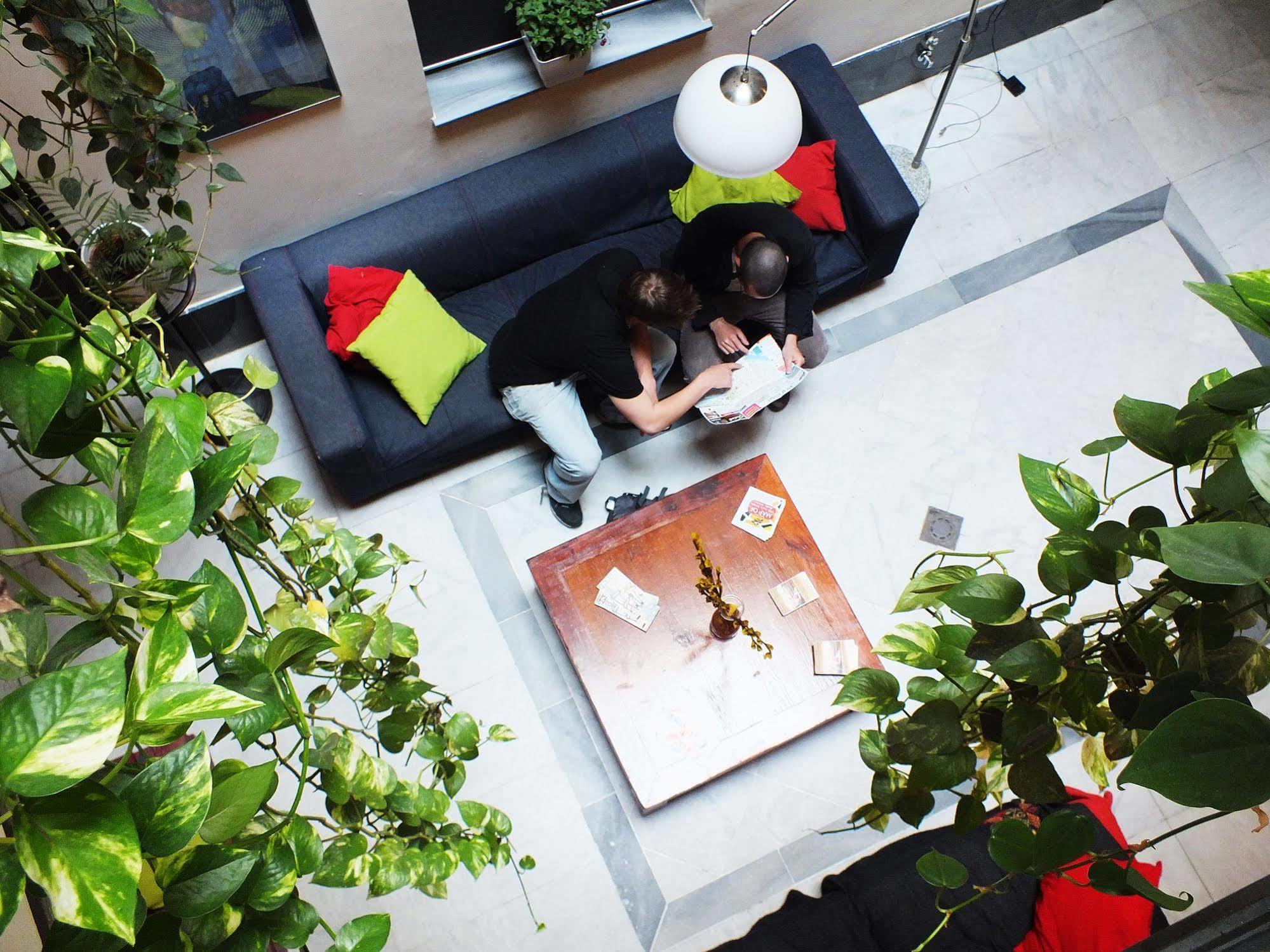Joy Setas Coworking Vandrarhem Sevilla Exteriör bild